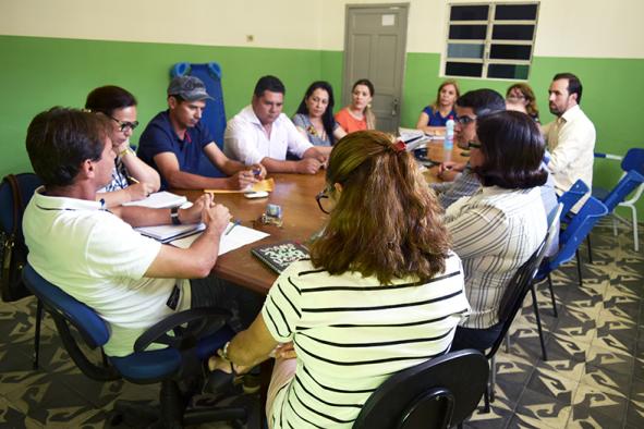 Prefeito de Queimadas anuncia nova secretária de Saúde e agradece empenho do ex-gestor