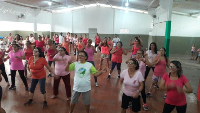 Nasf de Queimadas promove aulão de aeróbica em alusão à Campanha Outubro Rosa