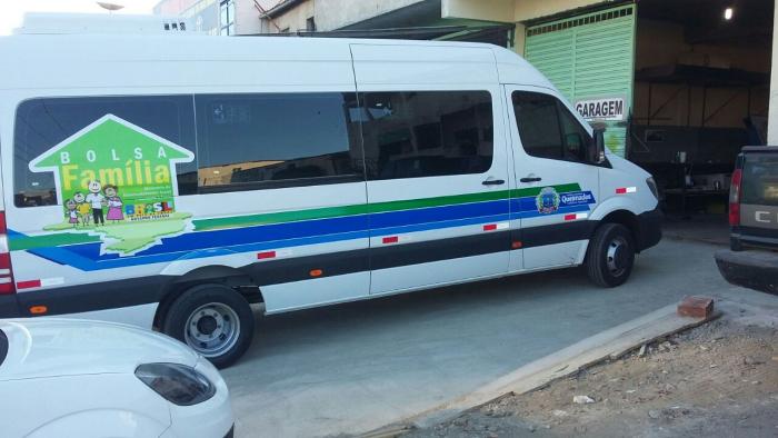 Bolsa Família de Queimadas adquire Van que auxiliará ações nas comunidades da zona rural