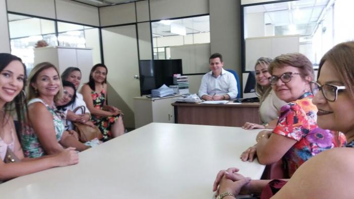 Equipe da Seduc de Queimadas participa de Seminário sobre Experiência Educacional em Sobral