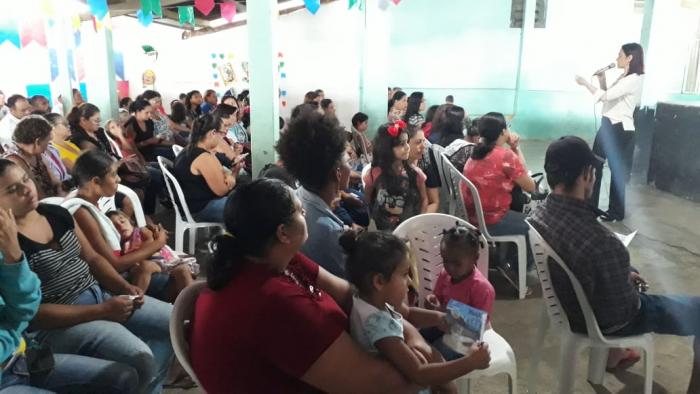 Seduc de Queimadas realiza reunião com pais de alunos que farão parte da nova Escola Alzira Maia