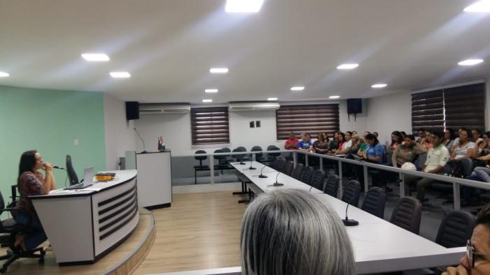 Público comparece em grande número à palestra sobre benefícios e serviços da Previdência Social