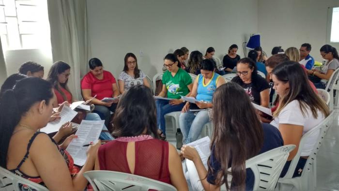 Secretaria de Educação de Queimadas promove encontro de educadores para debater a Proposta Curricular da Paraíba 