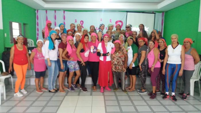 Cras, Gapm e Deam de Queimadas realizam mais uma ação de prevenção alusiva ao Outubro Rosa