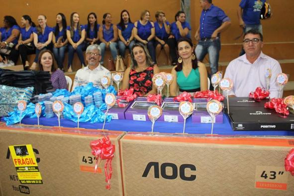 Seduc de Queimadas premia estudantes classificados na II Olimpíada do Conhecimento