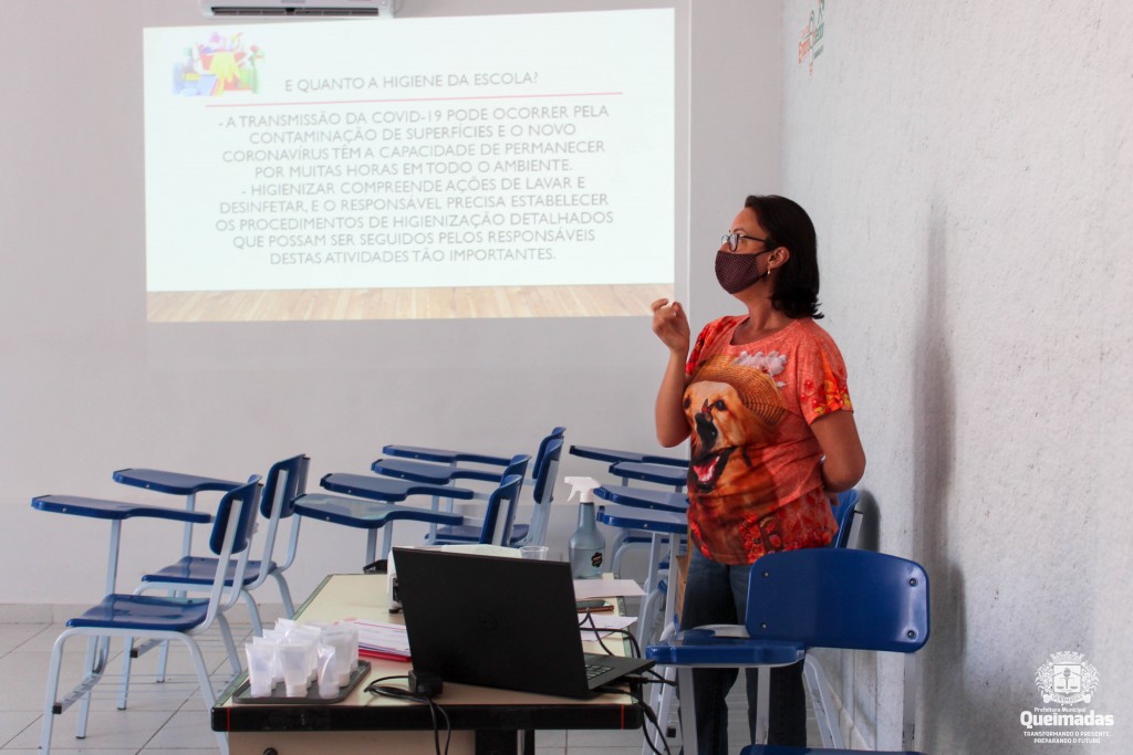 SEDUC realiza capacitações para merendeiras e profissionais de apoio sobre os cuidados preventivos no ambiente escolar