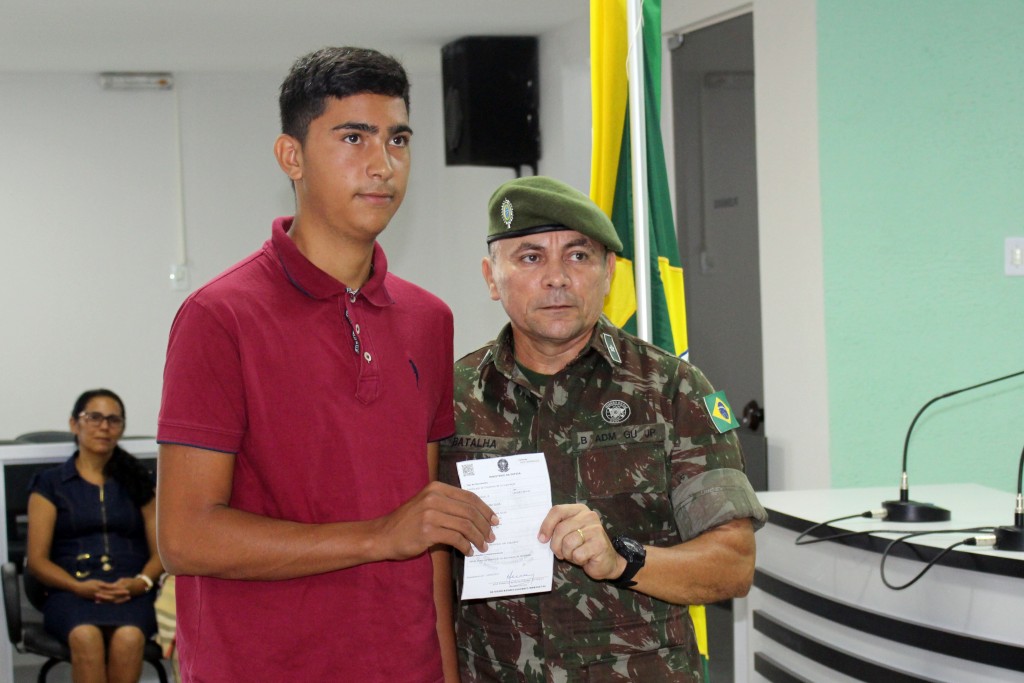 Junta de Serviço Militar do município recebe Tenente do Exército para entrega de certificados de reservista