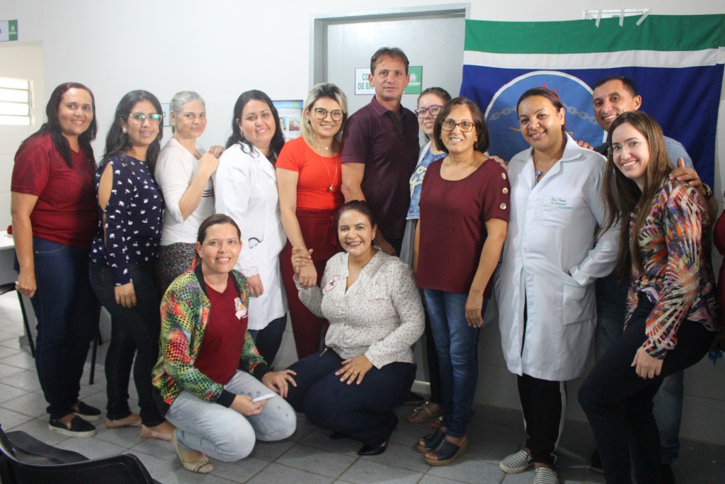 Prefeito inaugura Unidade Âncora de Saúde dos Ferraz e entrega ambulância à população do Ligeiro