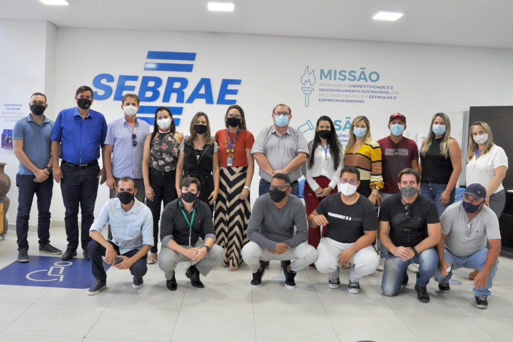 Prefeito Carlinhos de Tião participa de encontro para elaboração de roteiro turístico no Compartimento da Borborema