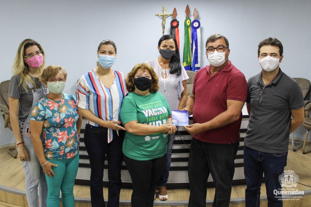 Prefeitura de Queimadas entrega primeira versão do balancete mensal digital à Câmara dos Vereadores