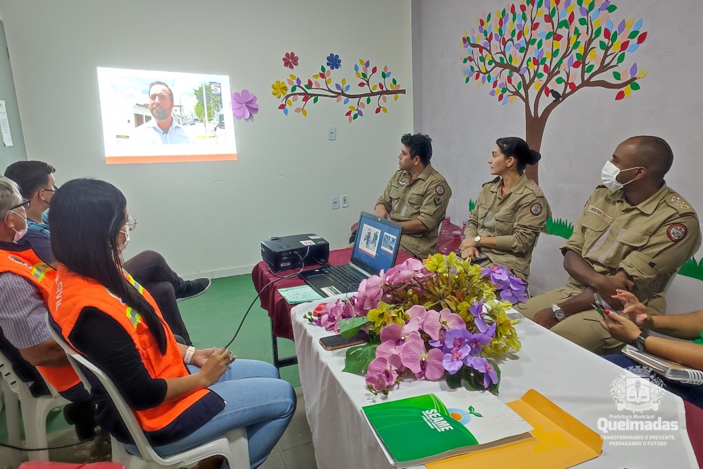 Prefeitura de Queimadas e Corpo de Bombeiros se reúnem para discutir estratégias de atuação em situações de risco