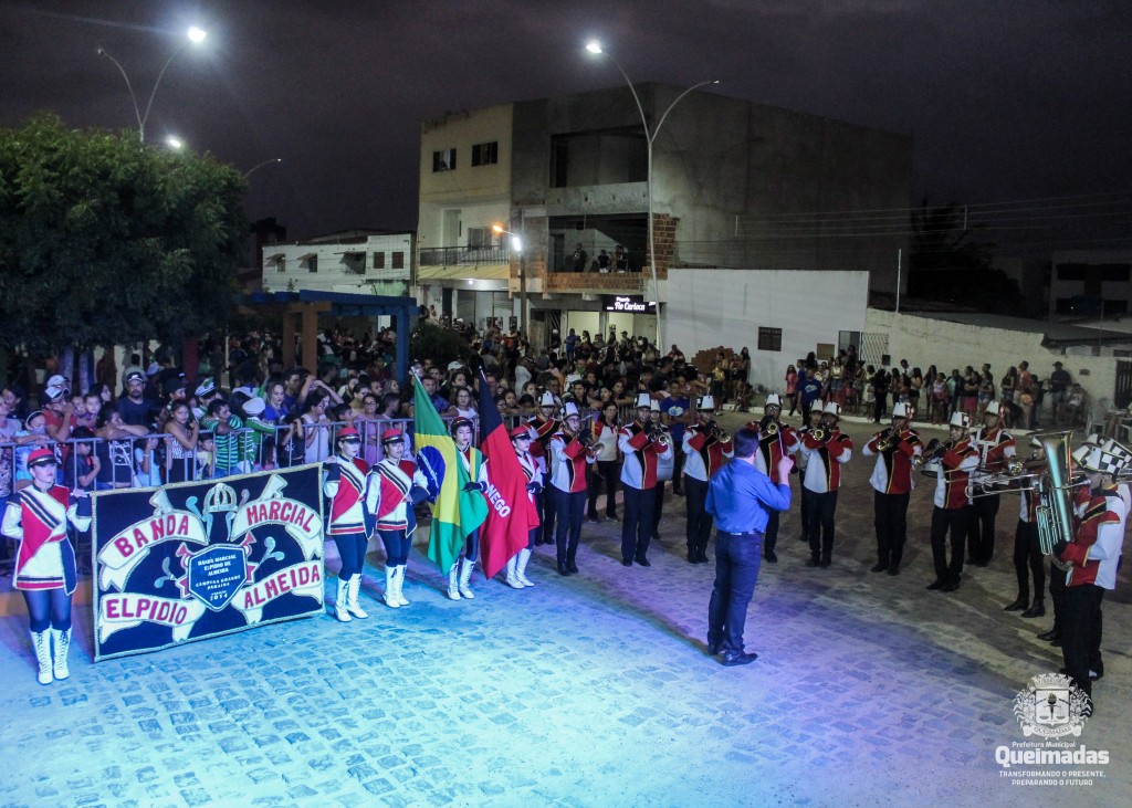 Desfile Cívico no bairro do Ligeiro
