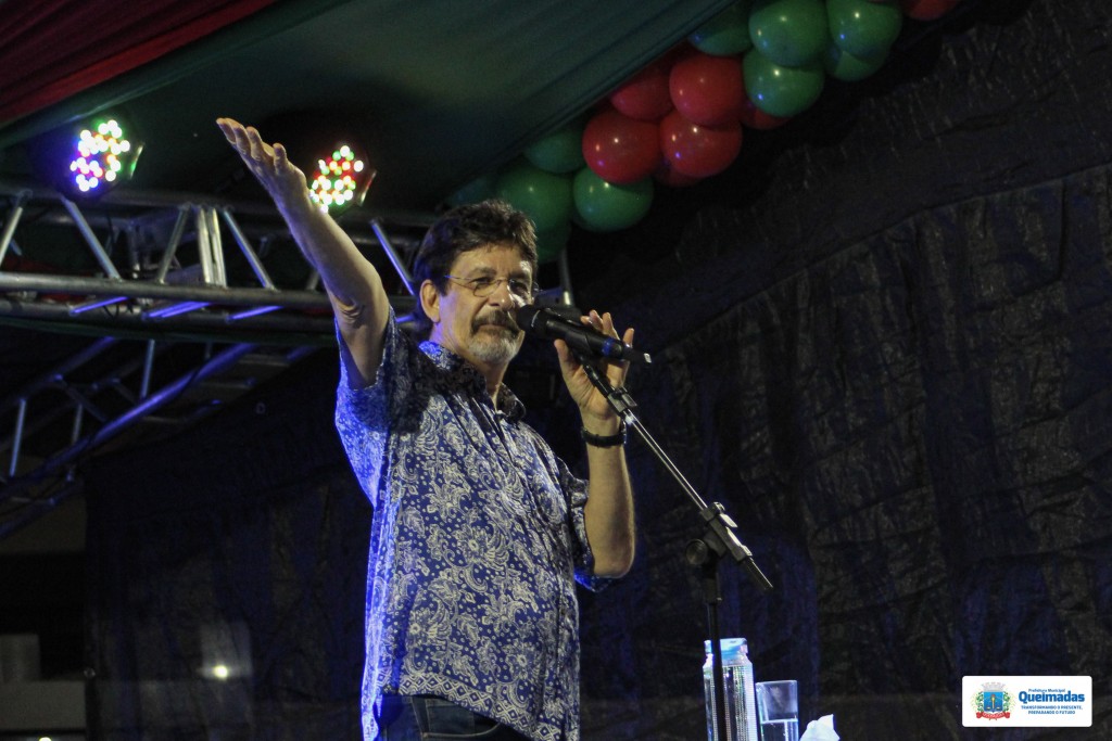 Show de Jessier Quirino marca a abertura da 2ª Feira Literária de Queimadas