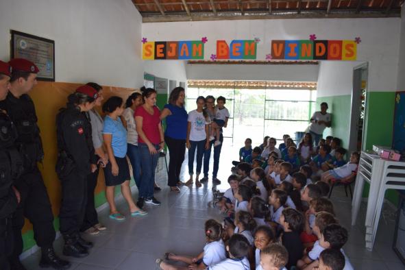 Escolas Municipais Francisco Franco Pequeno e Joventino Ernesto do Rego realizam atividades em alusão ao Dia do Soldado