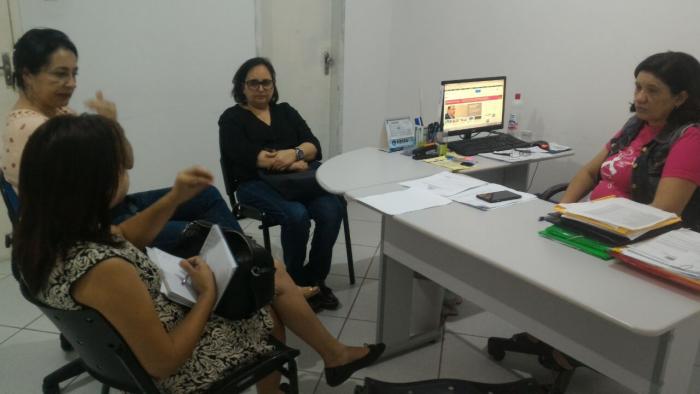 Secretarias municipais de Queimadas se reúnem com Cerest-CG para firmarem parceria em prol de ações para erradicação do trabalho infantil