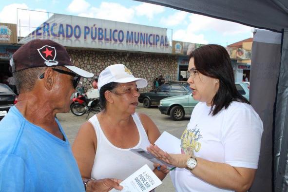 Projeto Balaio Social continua atendendo queimadenses no Mercado Público