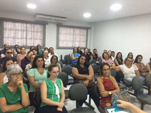 Odontólogos da Secretaria de Saúde de Queimadas passam por capacitação para melhor atender a população