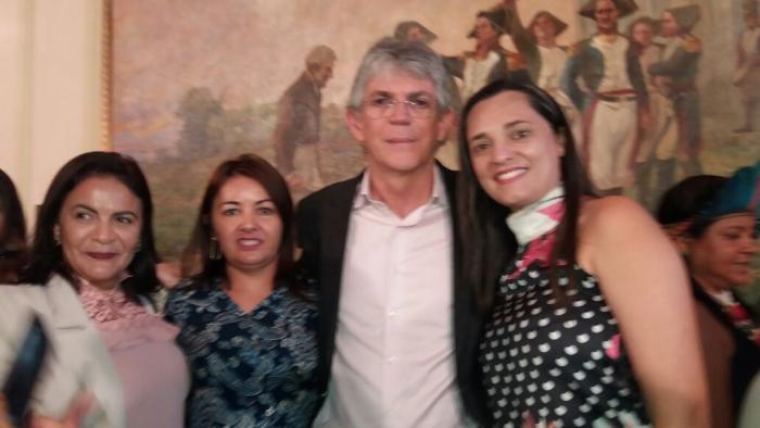 Secretária de Desenvolvimento Social participa de solenidade de criação da Delegacia Especializada de Atendimento à Mulher queimadense