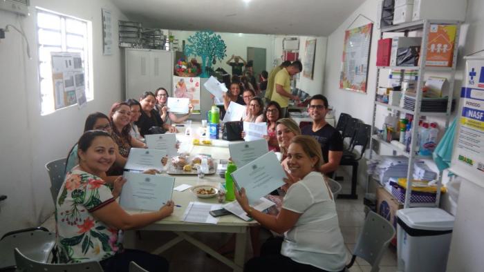 Secretaria de Saúde de Queimadas entrega Manual de Carteira de Serviços aos profissionais da Estratégia Saúde da Família