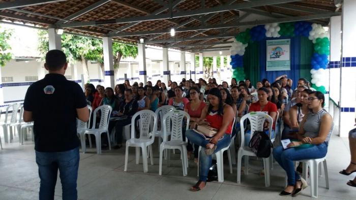 Seduc promove Seminário para professores da Educação Infantil da rede pública municipal de Queimadas