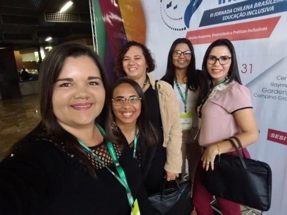 Profissionais da SMDS e da Seduc de Queimadas apresentam experiências em Congresso e são elogiadas pelos organizadores e público presente