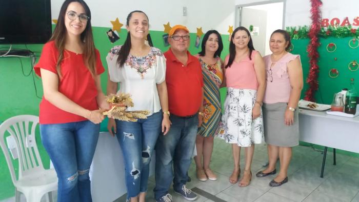 Secretaria de Desenvolvimento Social de Queimadas entrega certificados conclusivos de oficina de plantas ornamentais