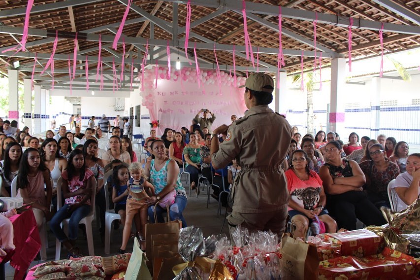 Escola Municipal desenvolve projeto voltado ao universo feminino e homenagem alusiva ao dia das mães