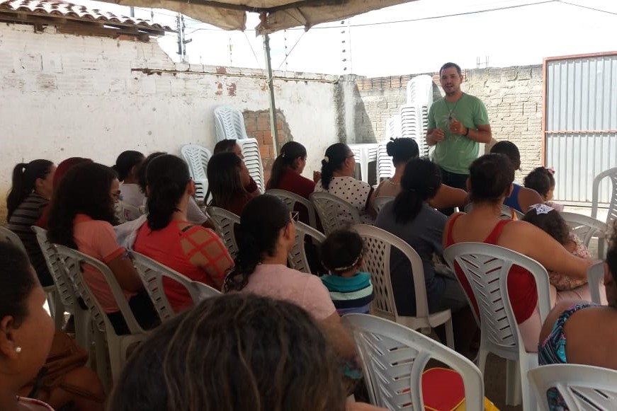 Secretaria Municipal de Desenvolvimento Social promove roda de conversa “cuidar de quem cuida”, no bairro do Ligeiro