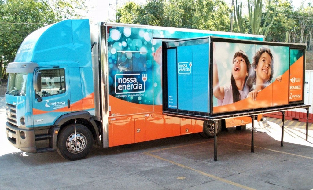 Projeto social da Energisa chega a Queimadas na próxima segunda-feira, com troca de lâmpadas e cinema na praça