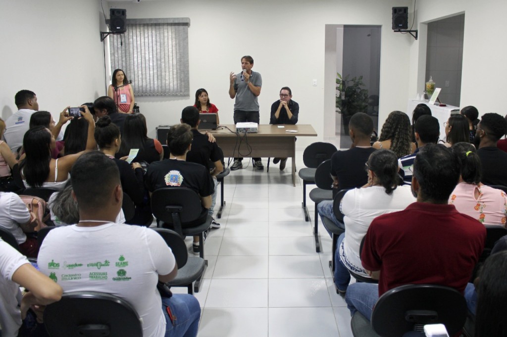 Profissionais da SMDS participam de formação sobre o Sistema Único de Assistência Social