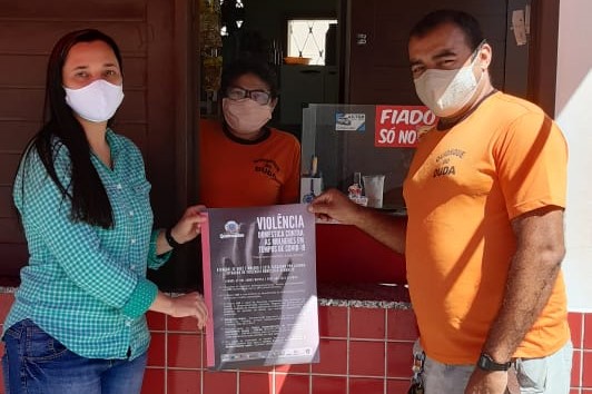 Prefeitura de Queimadas promove abordagem social de conscientização sobre a violência doméstica durante a pandemia