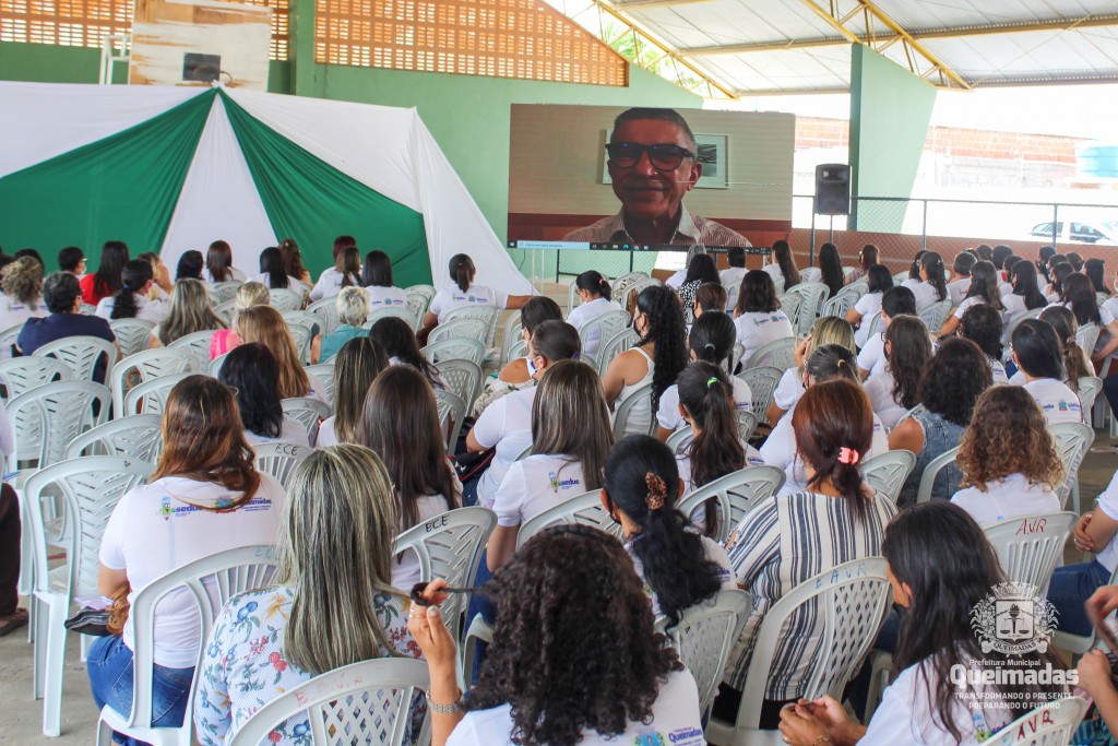 Prefeitura de Queimadas realiza a Jornada Pedagógica 2022 com o lançamento do “Programa Educar pra Valer” no município