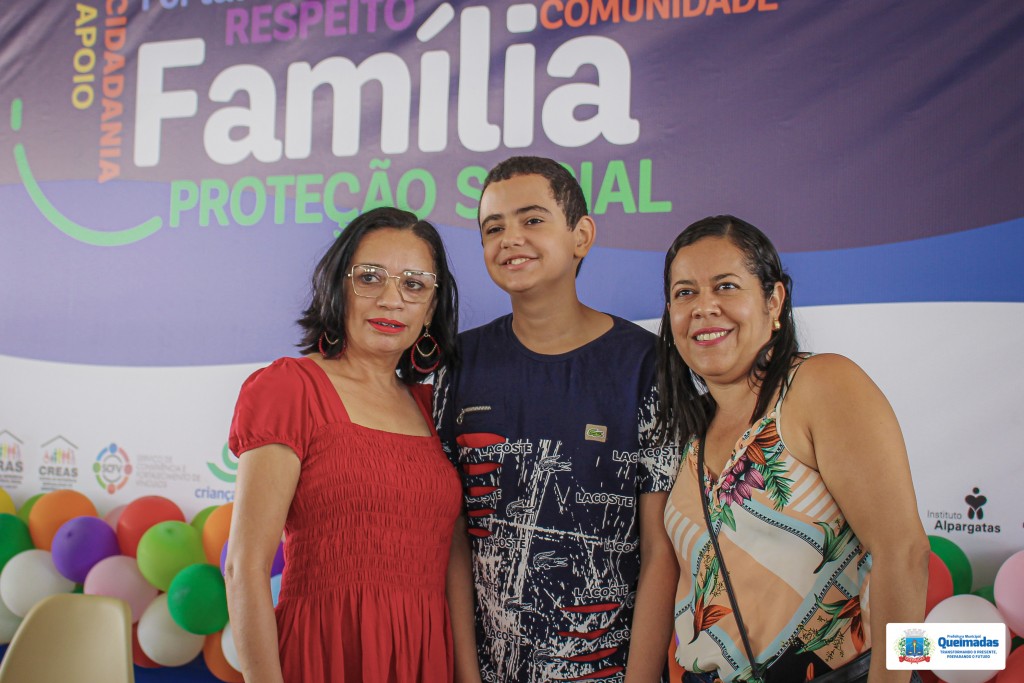 Famílias atendidas pelos programas e serviços sociais da SMDS participam do Dia da Família